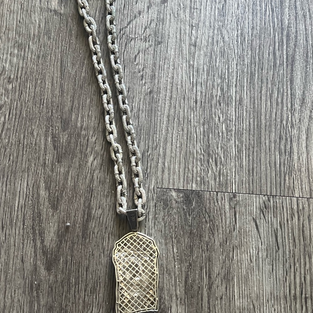 Gold Pendant Necklace